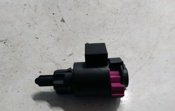 Audi A4 S4 B8 8K Brake pedal sensor switch 4F0945459B