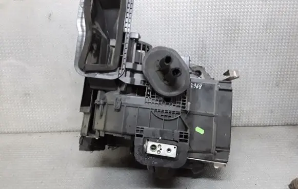 Interior heater climate box assembly