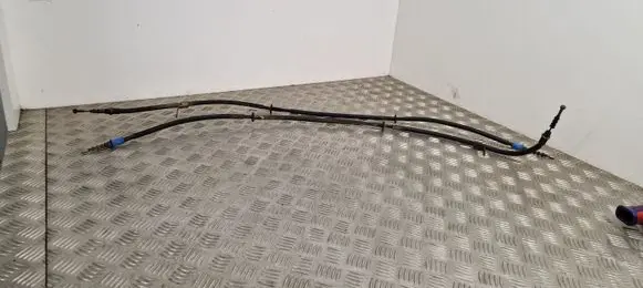 Handbrake/parking brake wiring cable