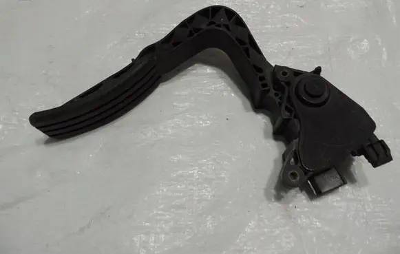 Renault Megane III Accelerator throttle pedal 180100293R