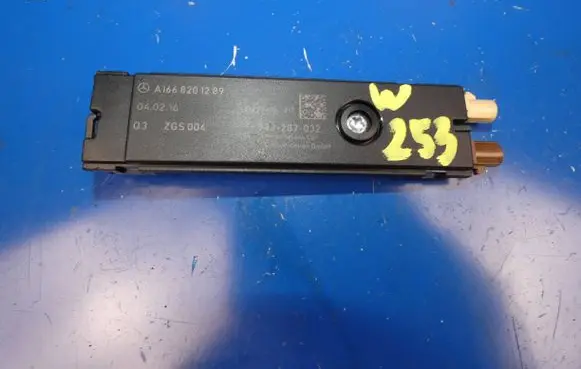Mercedes-Benz GLC X253 C253 Aerial antenna amplifier A1668201289 ZGS004 920287032