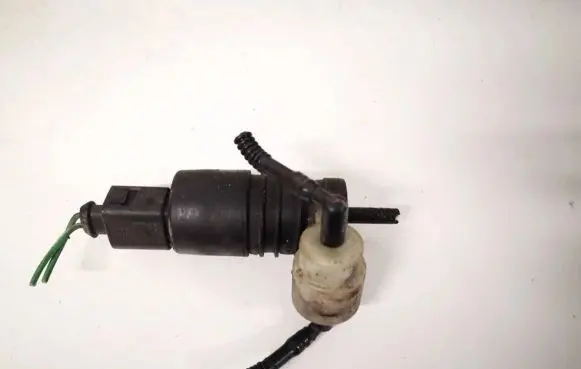 Audi A3 S3 8L Windscreen/windshield washer pump