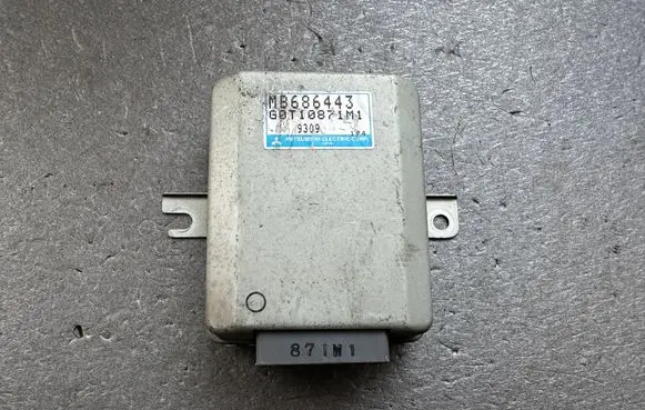 Mitsubishi Pajero Cruise control unit/module MB686443