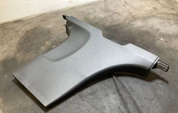 Volvo XC40 (B) pillar trim (bottom) 31457497