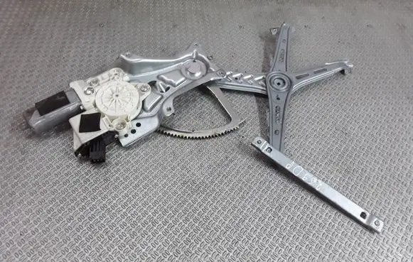 Opel Vectra C Front door window regulator with motor 9178988