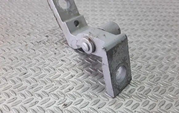 Audi A6 S6 C5 4B Front door upper hinge