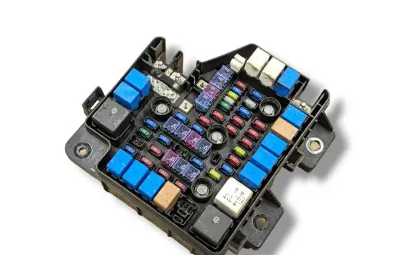 Hyundai Santa Fe Fuse module 91950-2B100