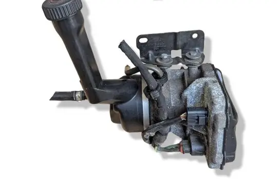Peugeot 308 Power steering pump 9684979180