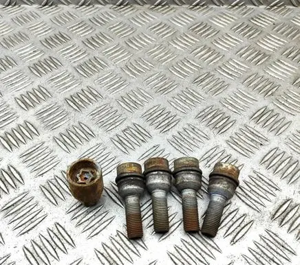 Volkswagen Touareg II Anti-theft wheel nuts and lock 2H0698137A 000071599