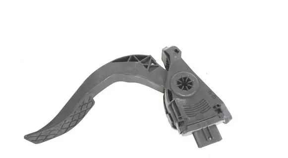 Accelerator throttle pedal