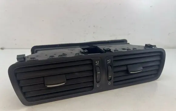 Volkswagen PASSAT B6 Dash center air vent grill 3C1819728E