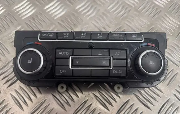 Volkswagen Golf VI Climate control unit 5K0907044CB 5HB009746 5HB00974643
