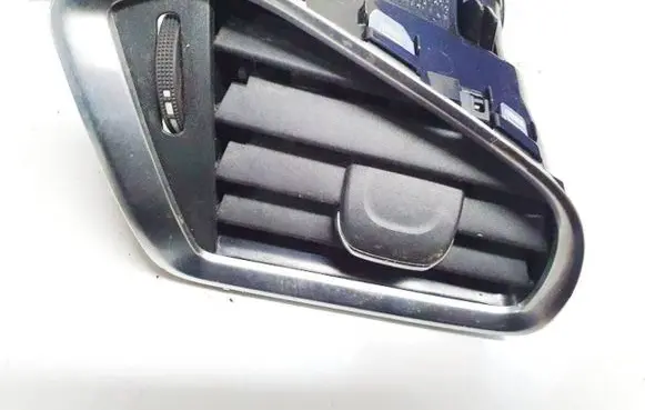 Citroen C4 II Dash center air vent grill 9676606977