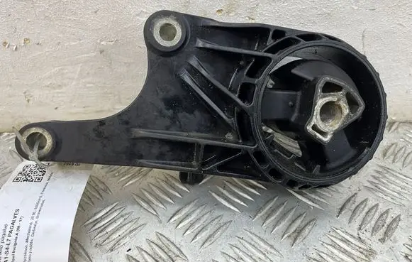 Engine mount bracket