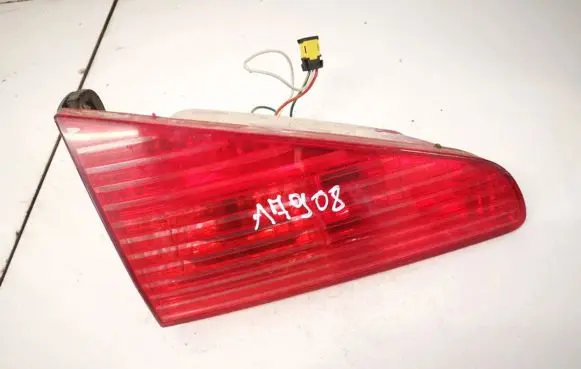 Peugeot 607 Tailgate rear/tail lights