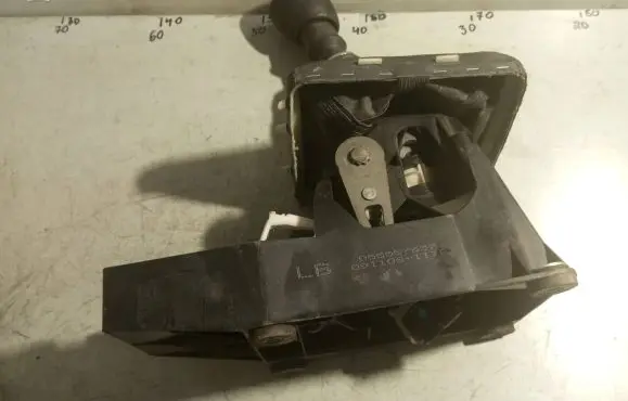 Opel Vectra C Gear selector/shifter in gearbox 55557637