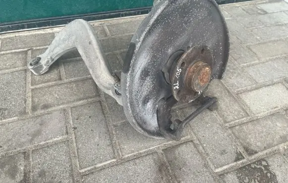Audi A4 S4 B8 8K Rear wheel hub spindle/knuckle 