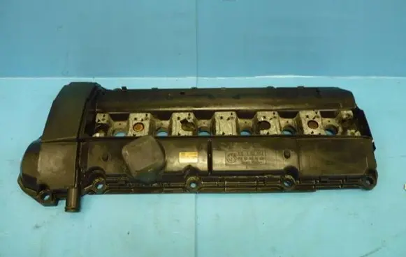 BMW 5 E39 Rocker cam cover 1703341