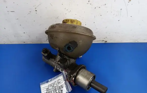 Audi A6 S6 C4 4A Master brake cylinder