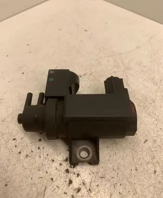 Toyota Avensis T250 Vacuum valve 70051308 TOY0TA 06T355