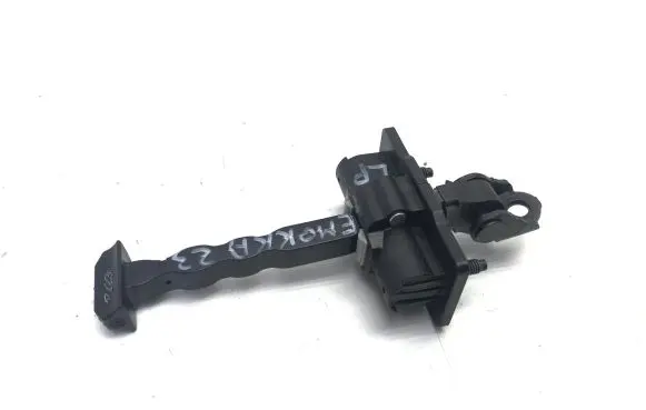 Opel Mokka B Front door check strap stopper