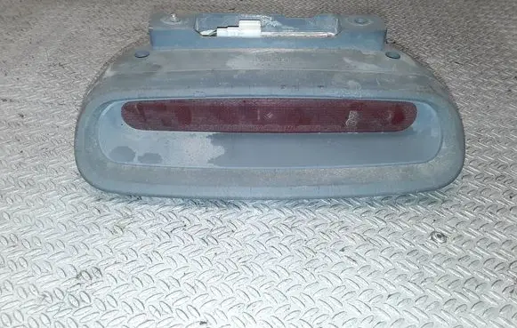Hyundai Santa Fe Third/center stoplight