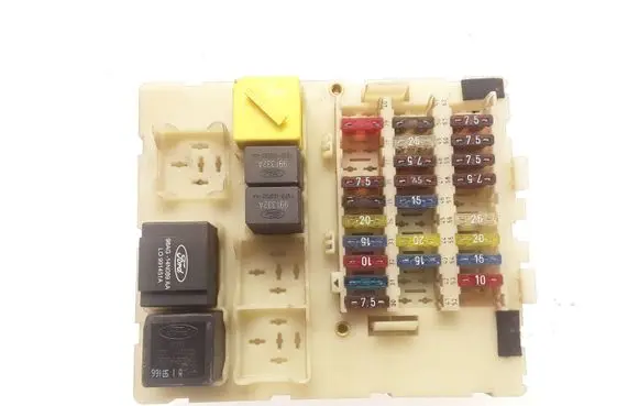 Ford Focus Fuse module 98AG14A073AG 98AG14A073 98AG14K150AE