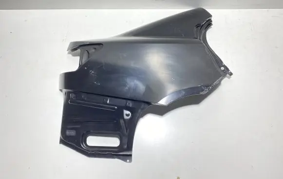 Lexus IS 220D-250-350 Fender trim (molding)