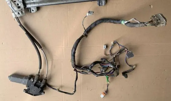 Honda Accord Front door window regulator with motor