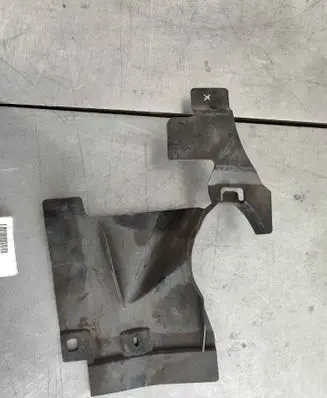 Volvo XC90 Front mudguard 32130661 31353848 31497193
