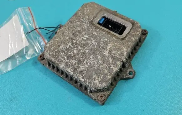 Peugeot 407 Headlight ballast module Xenon 1307329095 IMPRK1448459