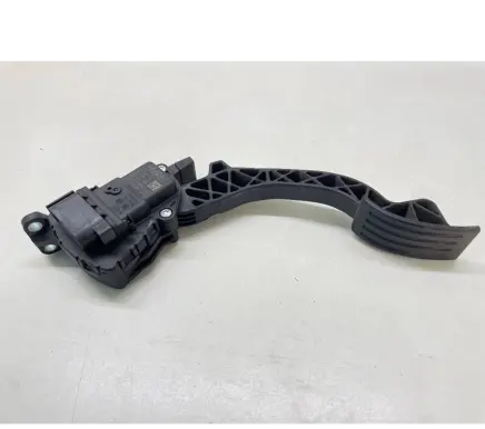 Ford Focus C-MAX Accelerator throttle pedal 3M519F836AF