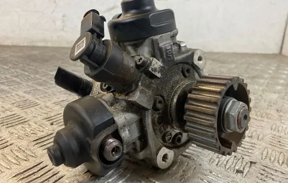 Audi Q5 SQ5 Fuel injection high pressure pump 059130755BK 0445010646
