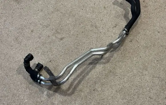 BMW 5 G30 G31 EGR valve line/pipe/hose 8571601
