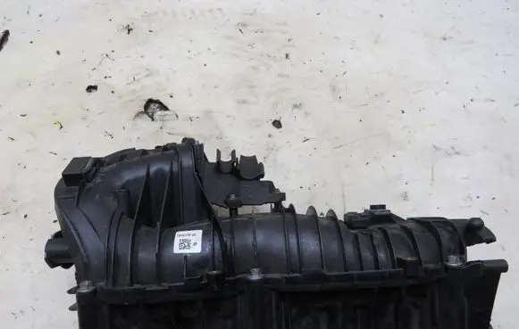 BMW X1 E84 Intake manifold 781017904