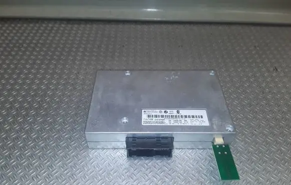 Volkswagen PASSAT CC Bluetooth control unit module 1Z0035729C