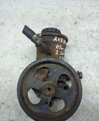 Toyota Avensis T250 Power steering pump