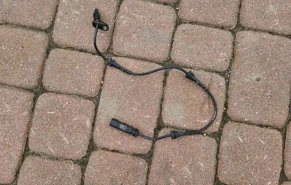 BMW 3 G20 G21 ABS rear brake sensor 6862806
