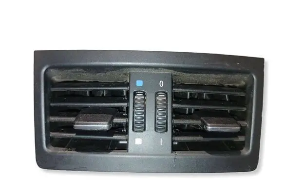 BMW 3 E90 E91 Rear air vent grill 6932024 7129558