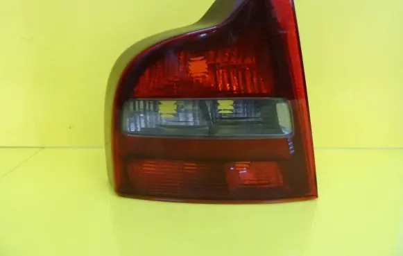 Volvo S80 Rear/tail lights 2VP007962-01 915447B 9154480