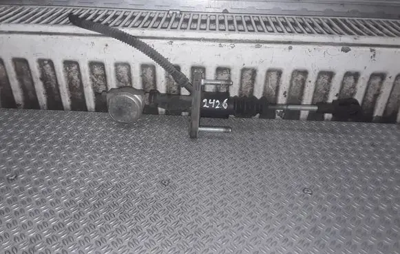 Opel Astra H Clutch master cylinder 