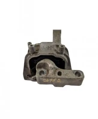 Volkswagen Tiguan Engine mount bracket 5N0199262E