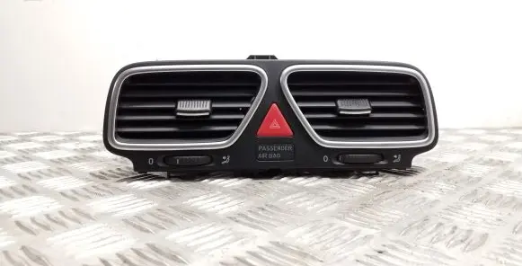 Volkswagen Scirocco Dash center air vent grill 1Q0819735C