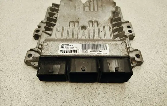 Peugeot 5008 Engine control unit/module S180123008A 9800268980 9666681180