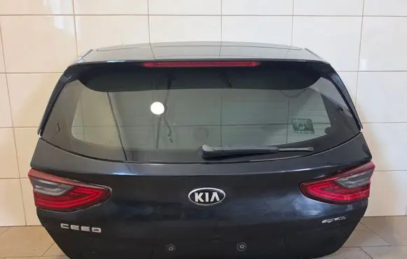 KIA Ceed Tailgate/trunk/boot lid