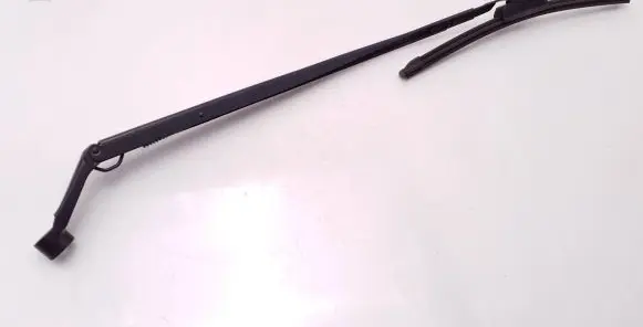 Toyota Auris 150 Front wiper blade arm 3151820