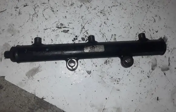 Peugeot 607 Fuel main line pipe A2C20001291 5WS40130 4R8Q9D280BC