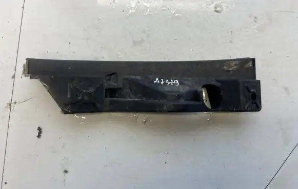 Volkswagen Touran I Front bumper mounting bracket 1t0807890