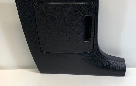 Foot area side trim