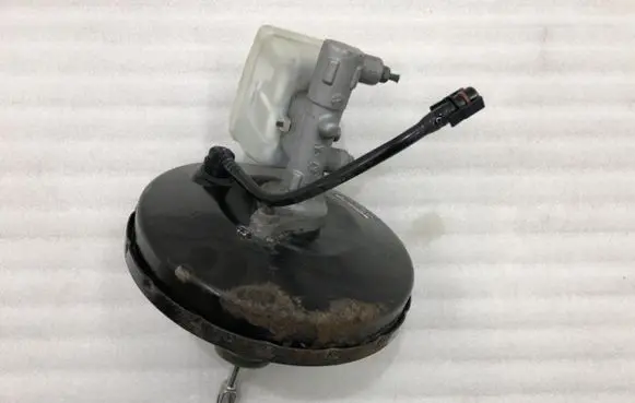 Dacia Sandero Brake booster